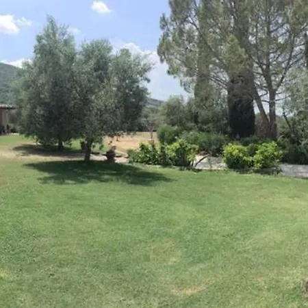 Il Bagolaro Lantgård Nerola